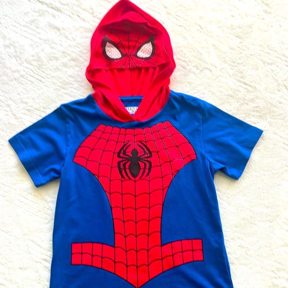 Boys Marvel Spider Man shirt with hood and attached eye mask, Size 5/6